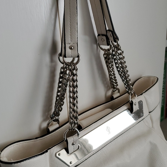 Purse - Picture 2 of 14